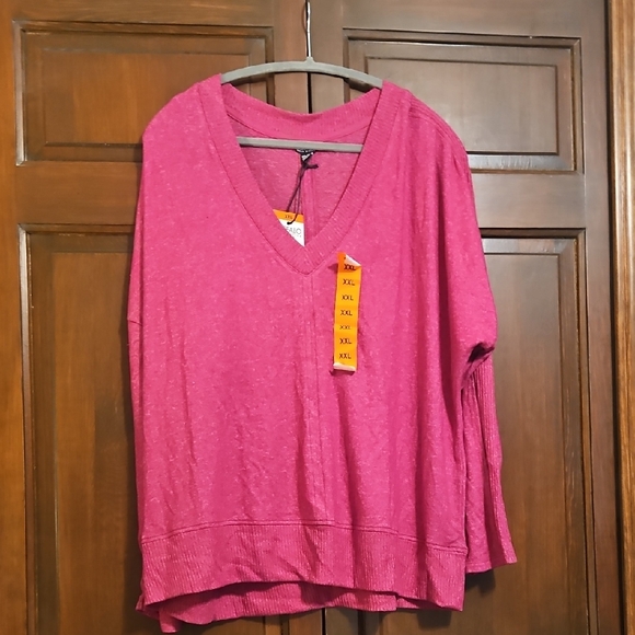 Sweaters - Nwt Pink Sweater David Bitton